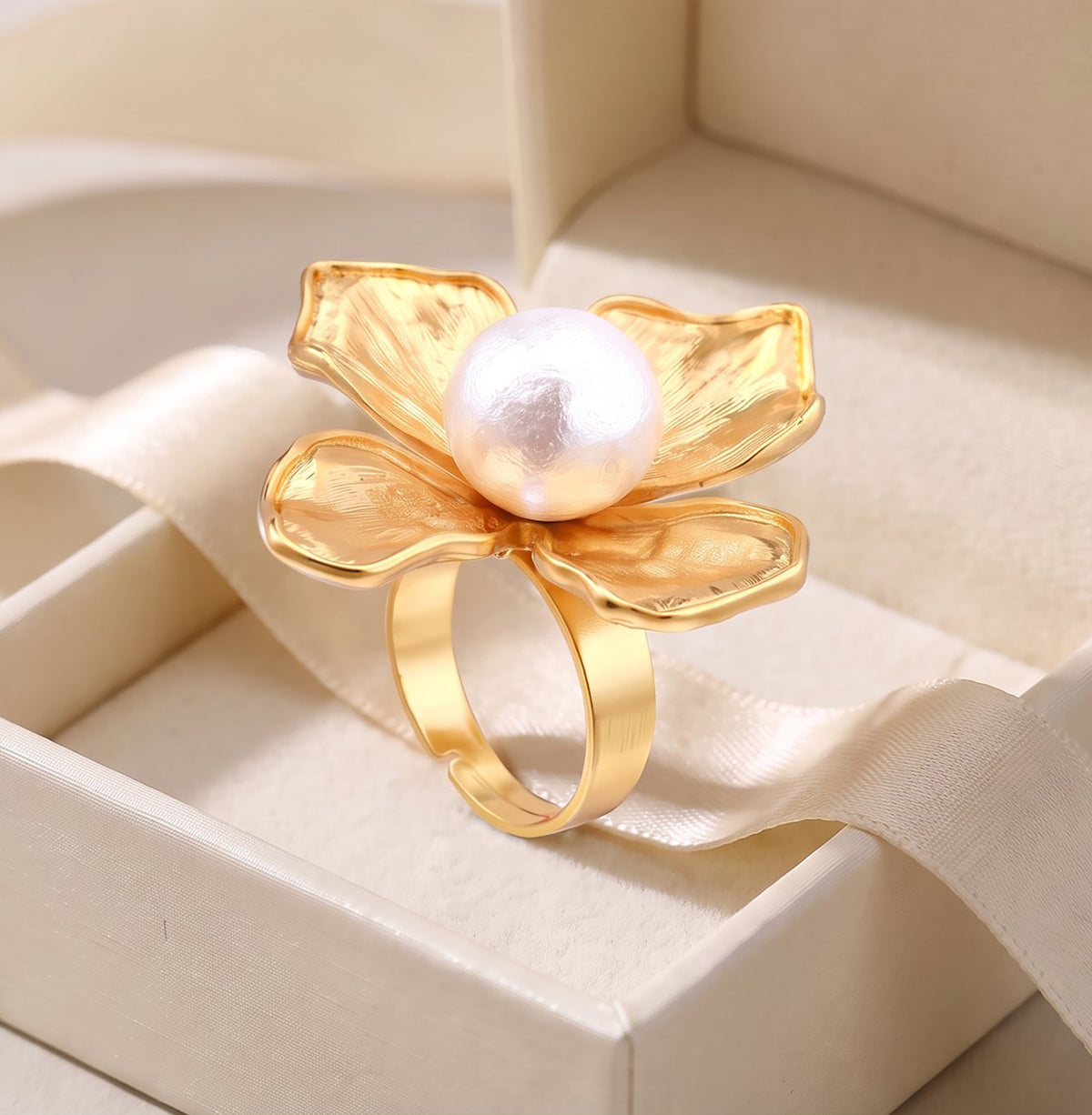 Blooming Pearl Statement Ring