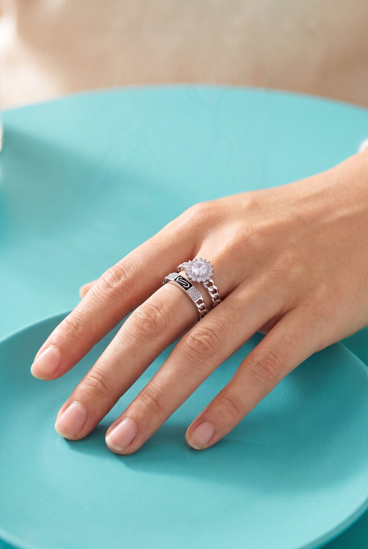 Cosmic Chain Halo Ring
