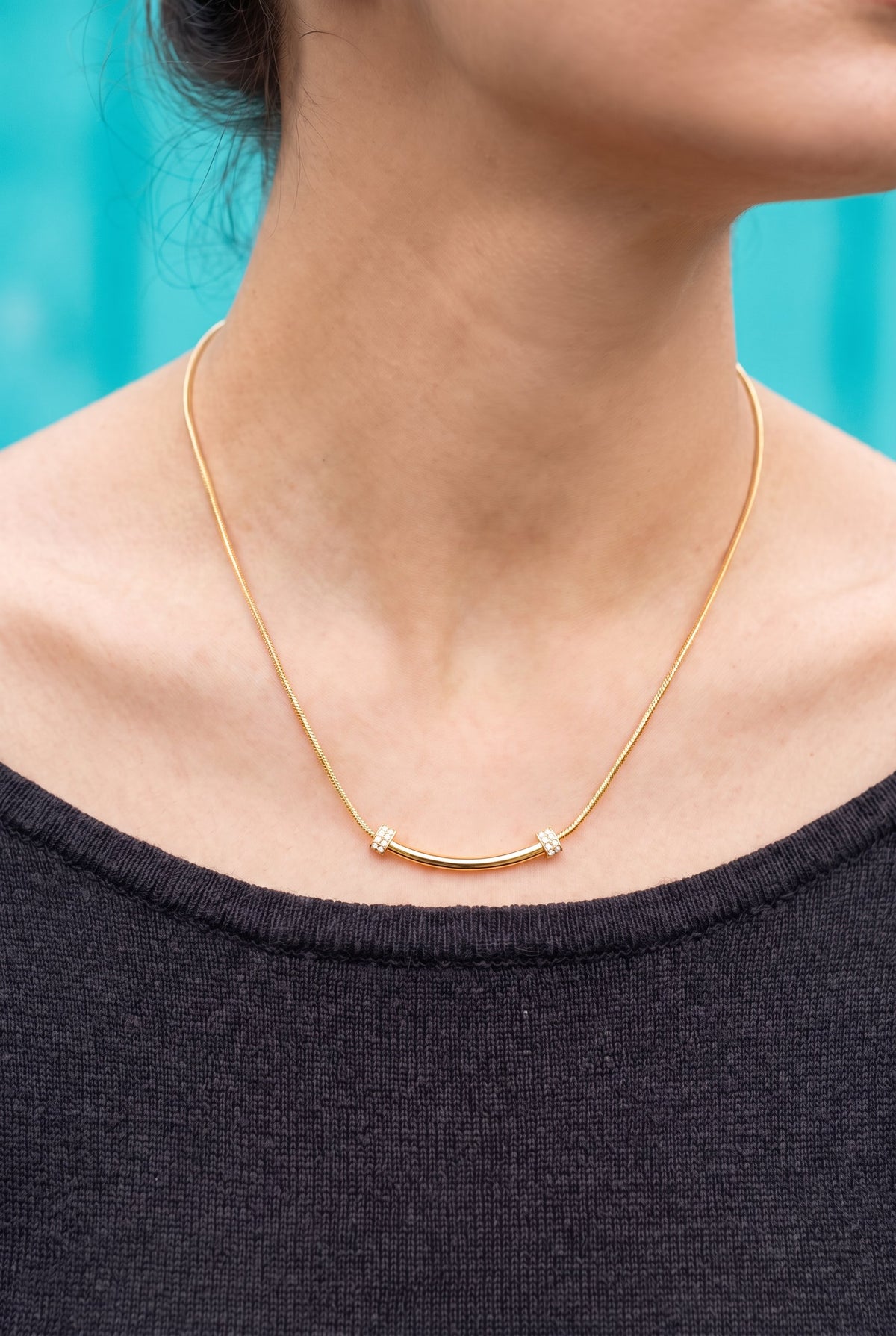 Curved Spark Bar Necklace