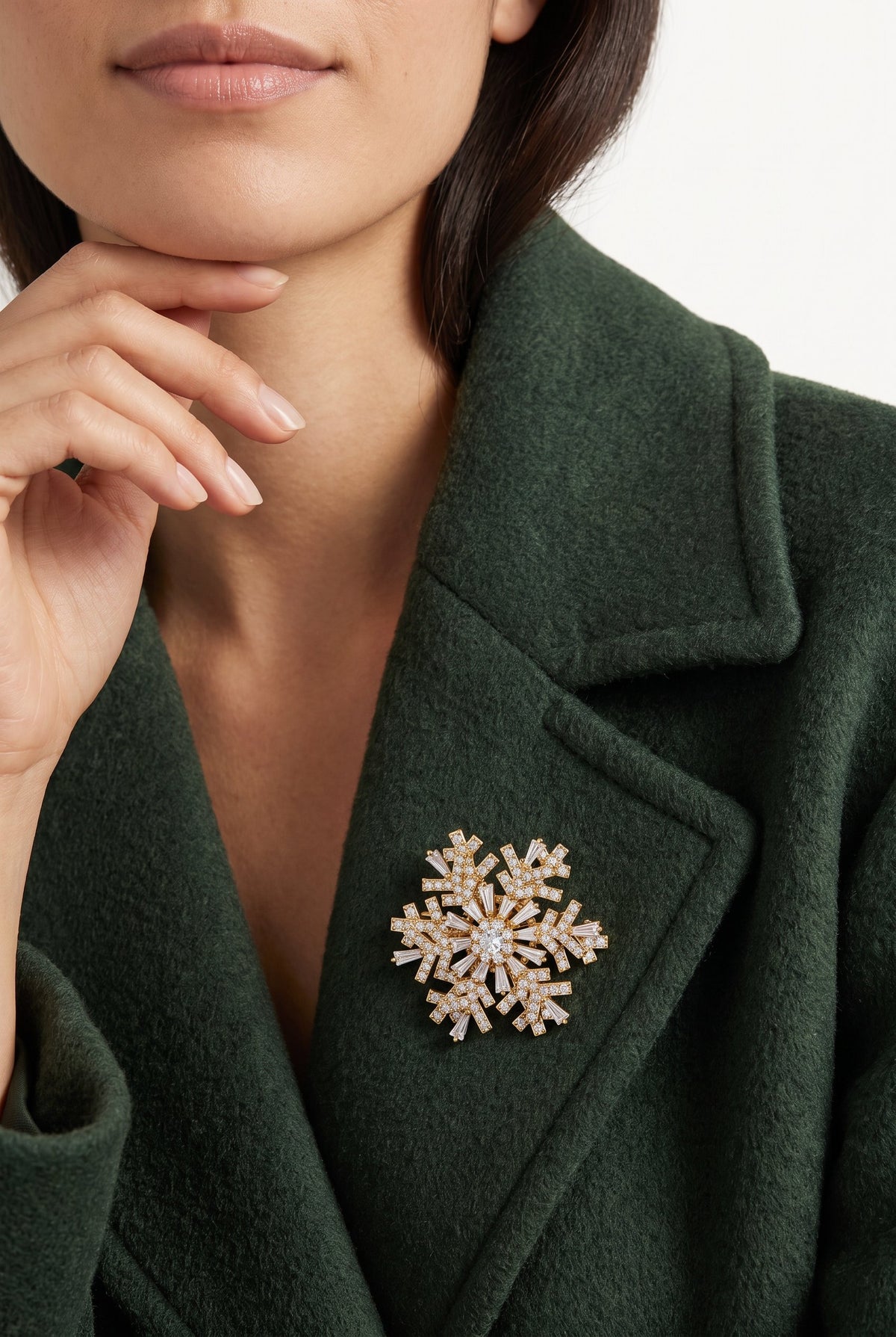Winter Constellation Brooch – Gold-Plated Snowflake Pin with Zirconia