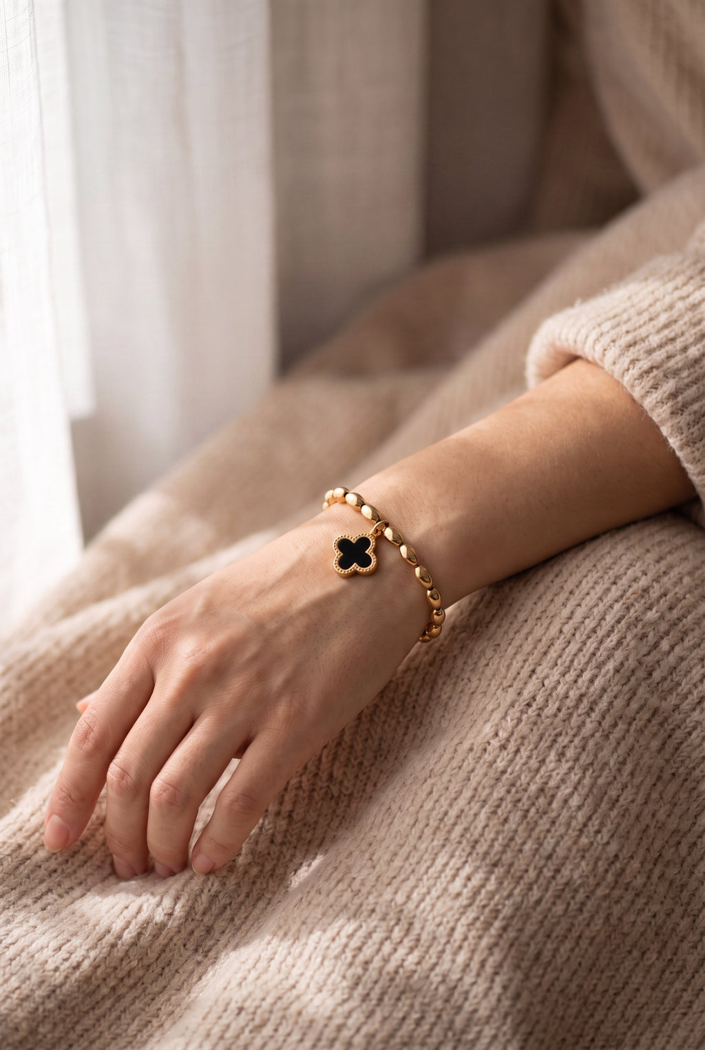 Lucky Clover Reversible Beaded Bracelet | Waterproof Gold Plated Stainless Steel & Mother of Pearl