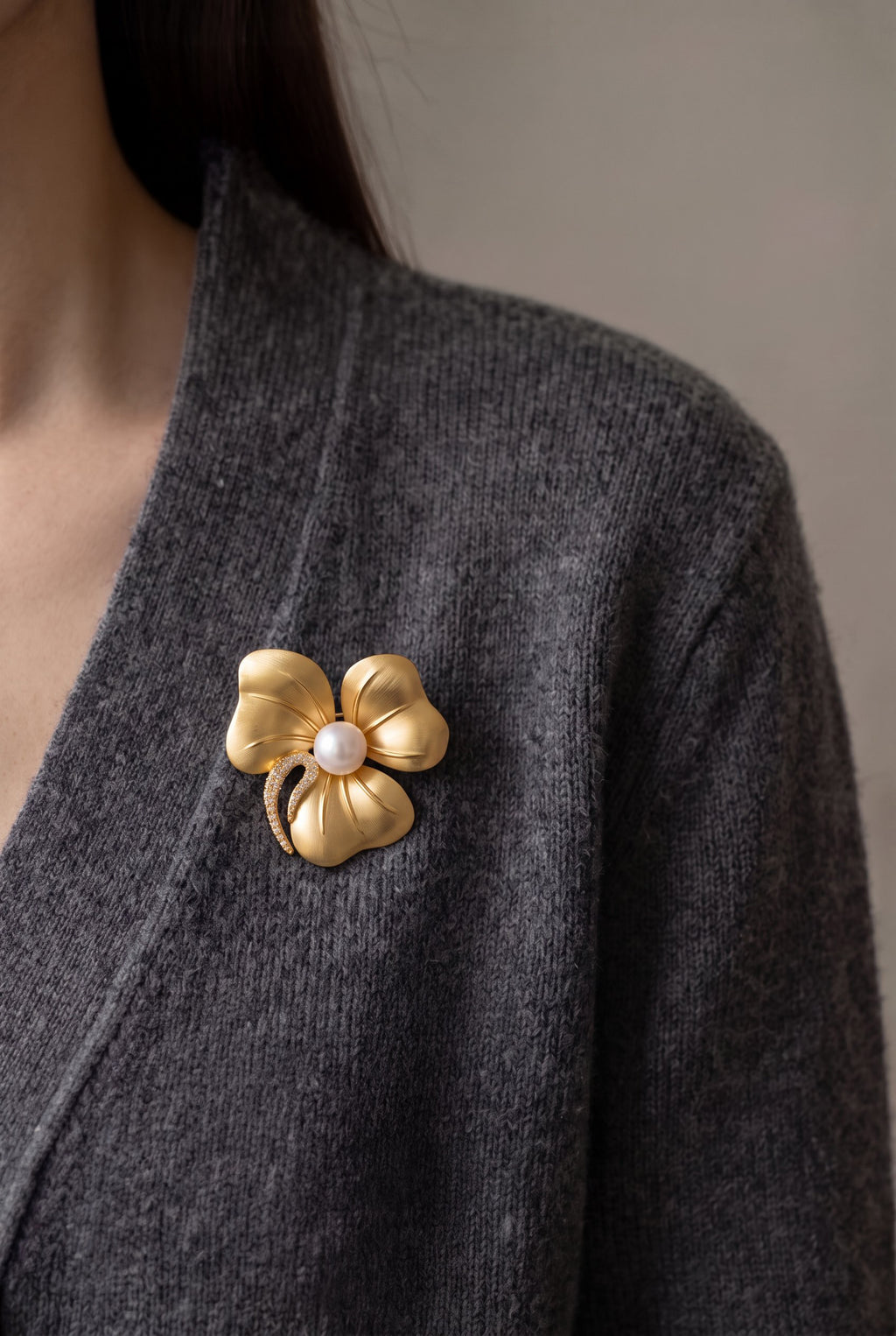 Golden Bloom Brooch – Gold-Plated Zirconia Flower Pin