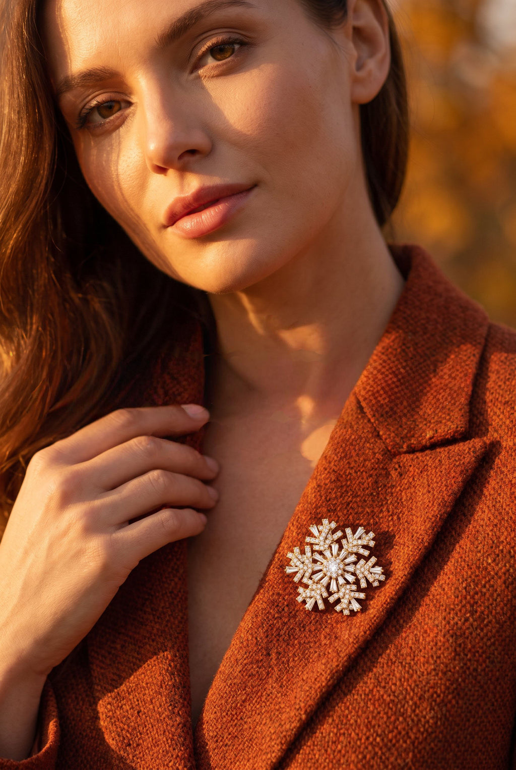 Winter Constellation Brooch – Gold-Plated Snowflake Pin with Zirconia
