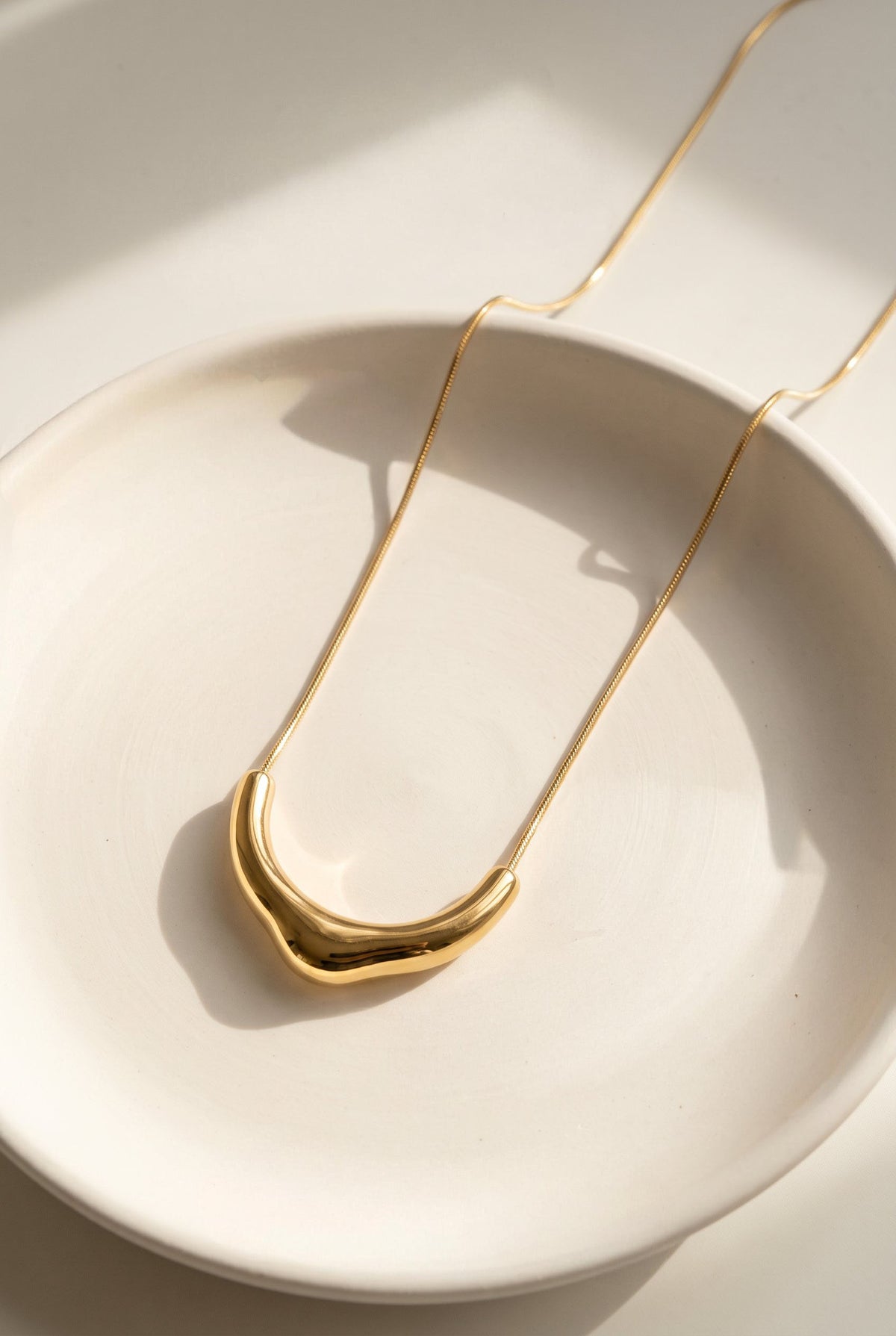 Curve Statement Necklace | 18K Gold Plated Sterling Silver