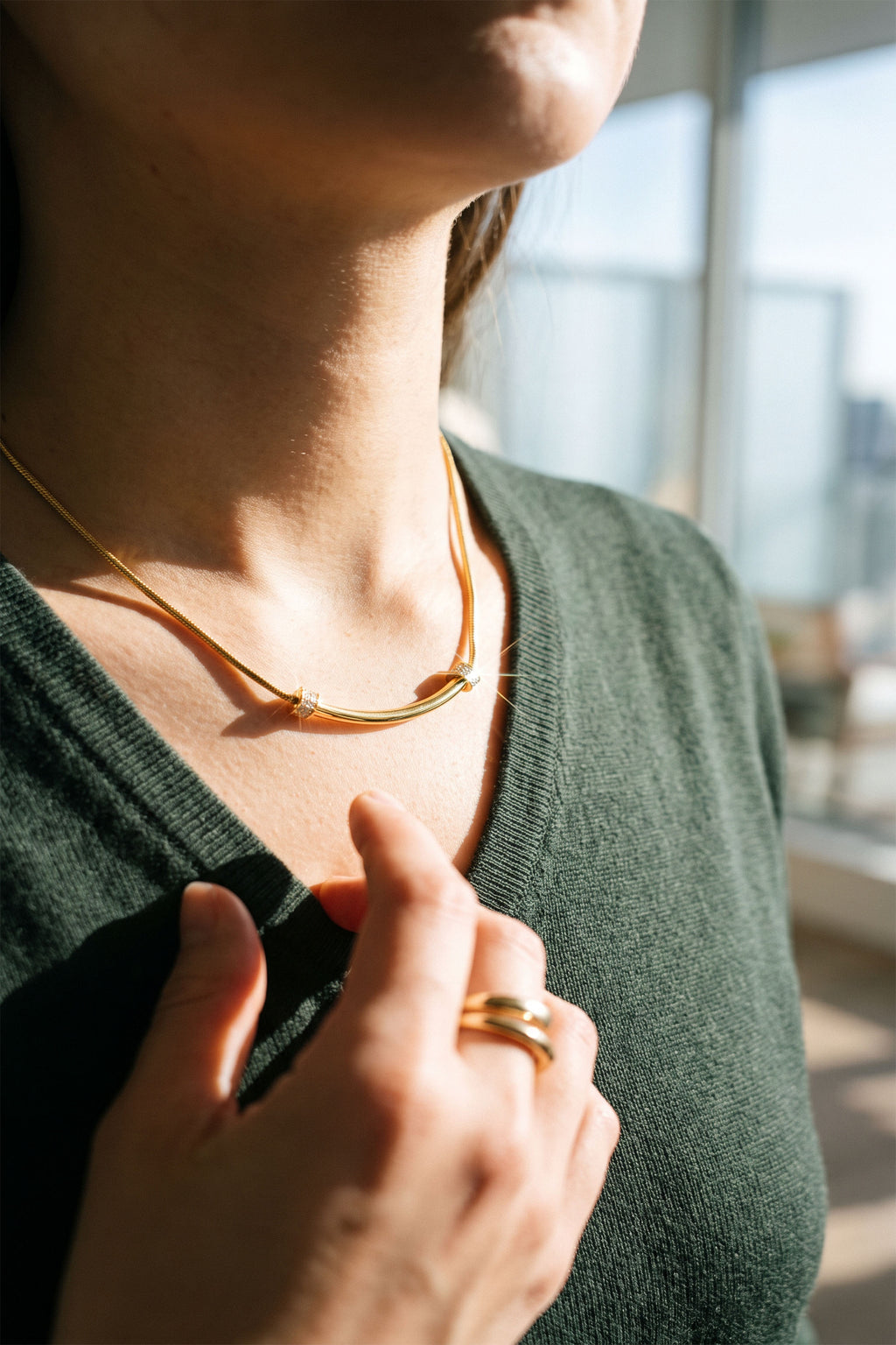 Curved Spark Bar Necklace | 18K Gold Plated Sterling Silver