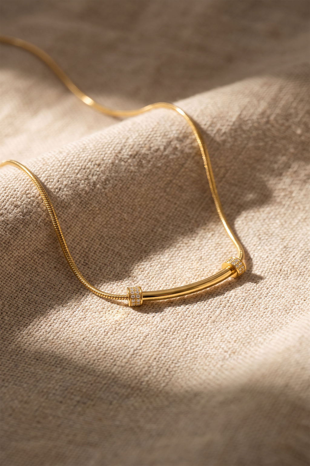 Curved Spark Bar Necklace | 18K Gold Plated Sterling Silver