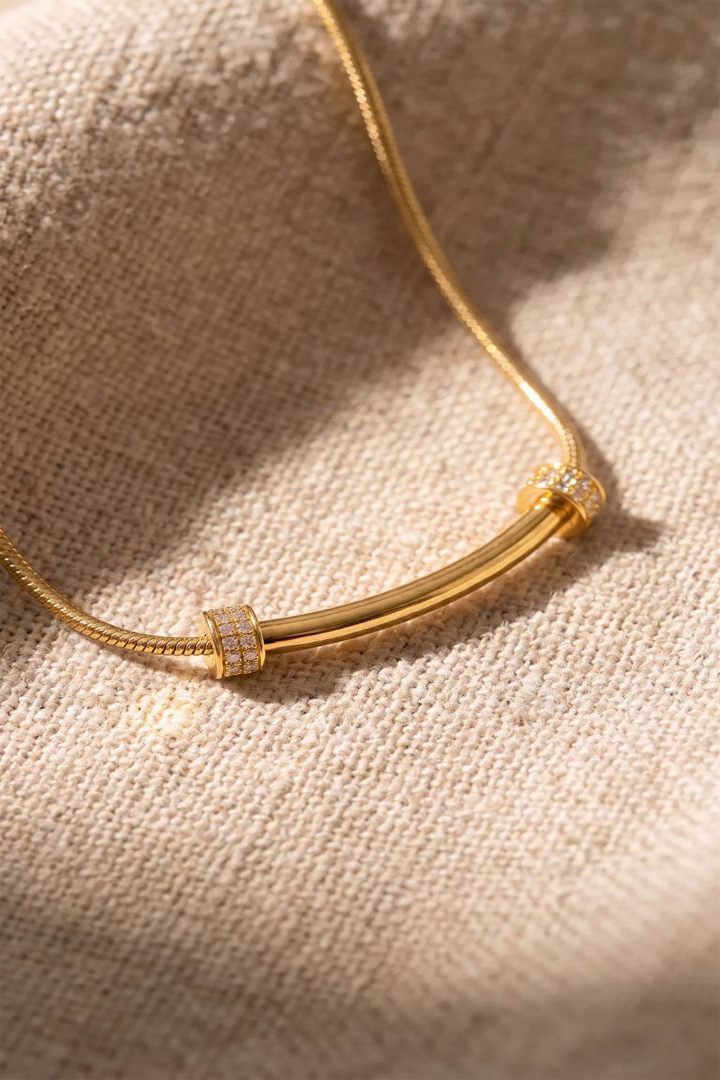 Curved Spark Bar Necklace | 18K Gold Plated Sterling Silver