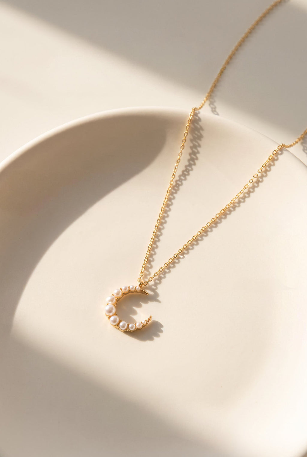 Luna Pearl Crescent Necklace | Gold Plated Stainless Steel