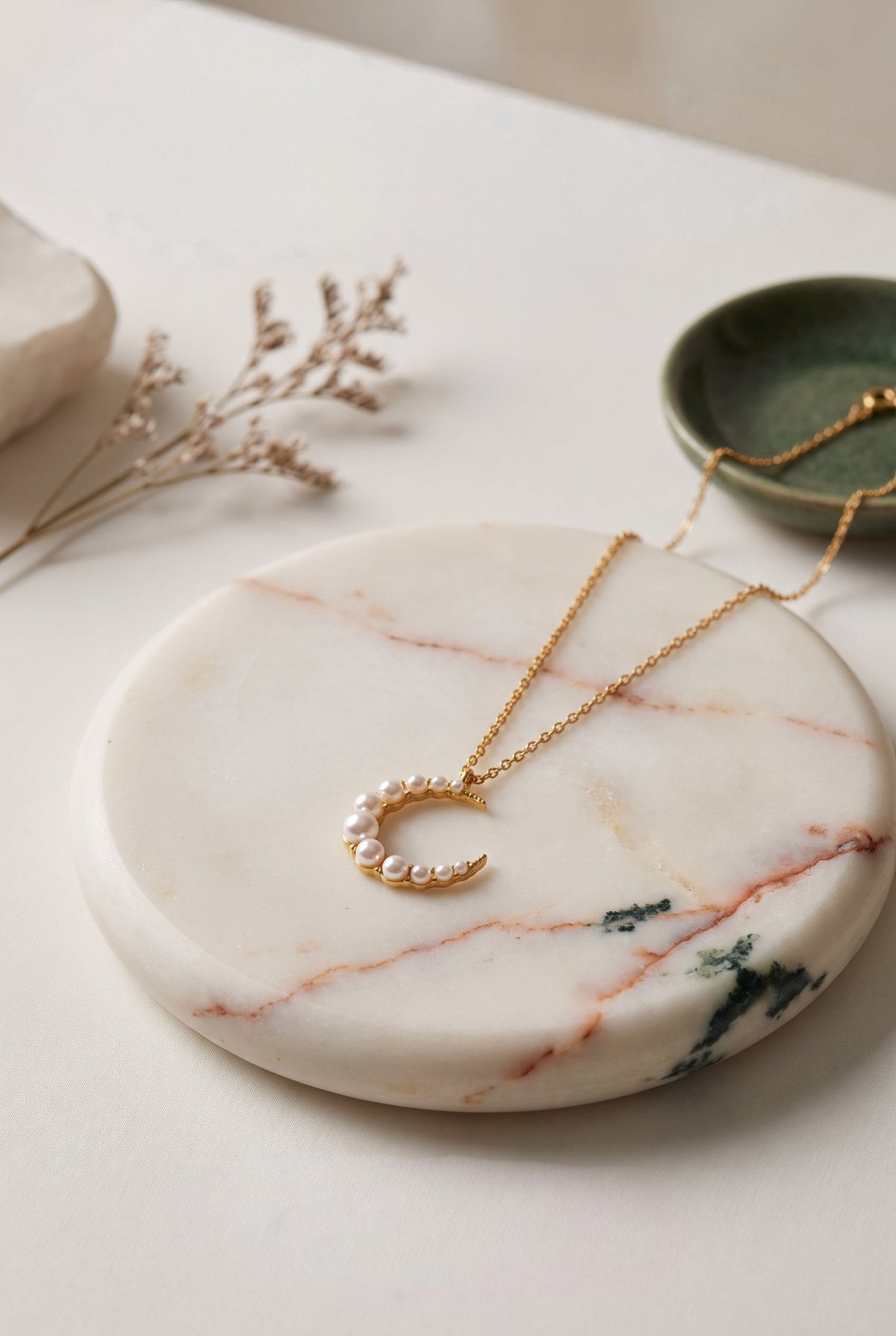 Luna Pearl Crescent Necklace | Gold Plated Stainless Steel