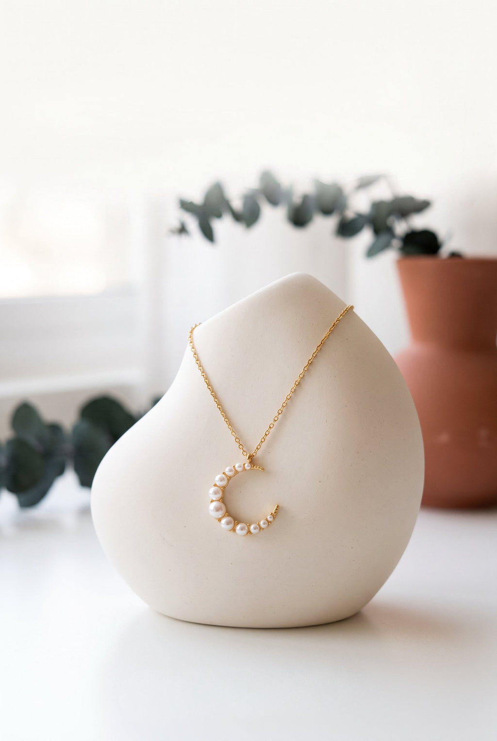 Luna Pearl Crescent Necklace | Gold Plated Stainless Steel