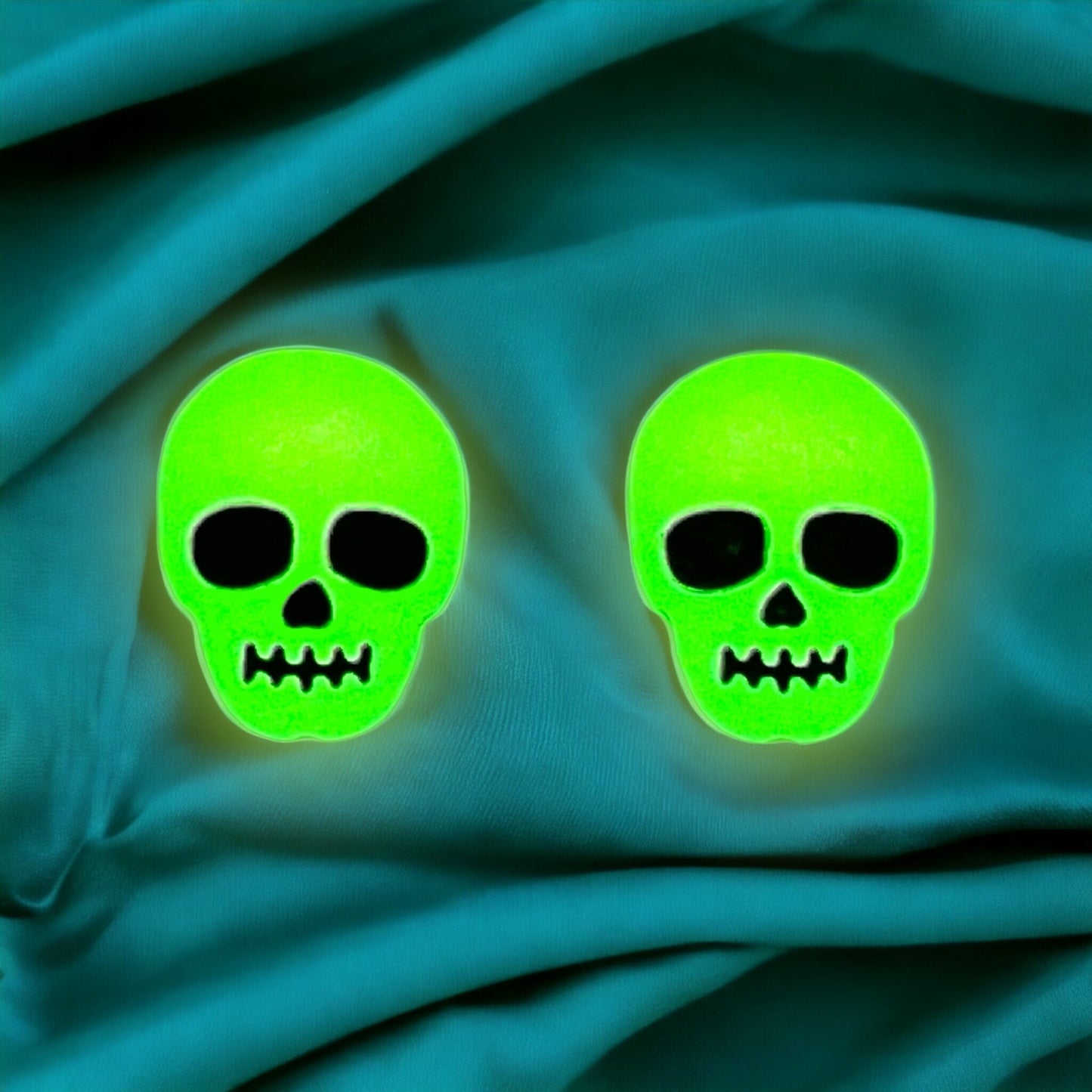 Glow-in-the-Dark Cream Skull Stud Earrings