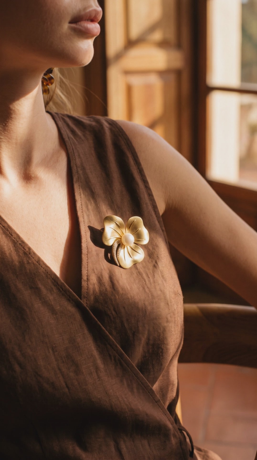 Golden Bloom Brooch – Gold-Plated Zirconia Flower Pin