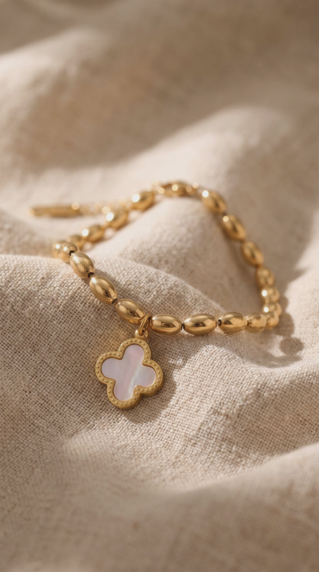 Lucky Clover Reversible Beaded Bracelet | Waterproof Gold Plated Stainless Steel & Mother of Pearl