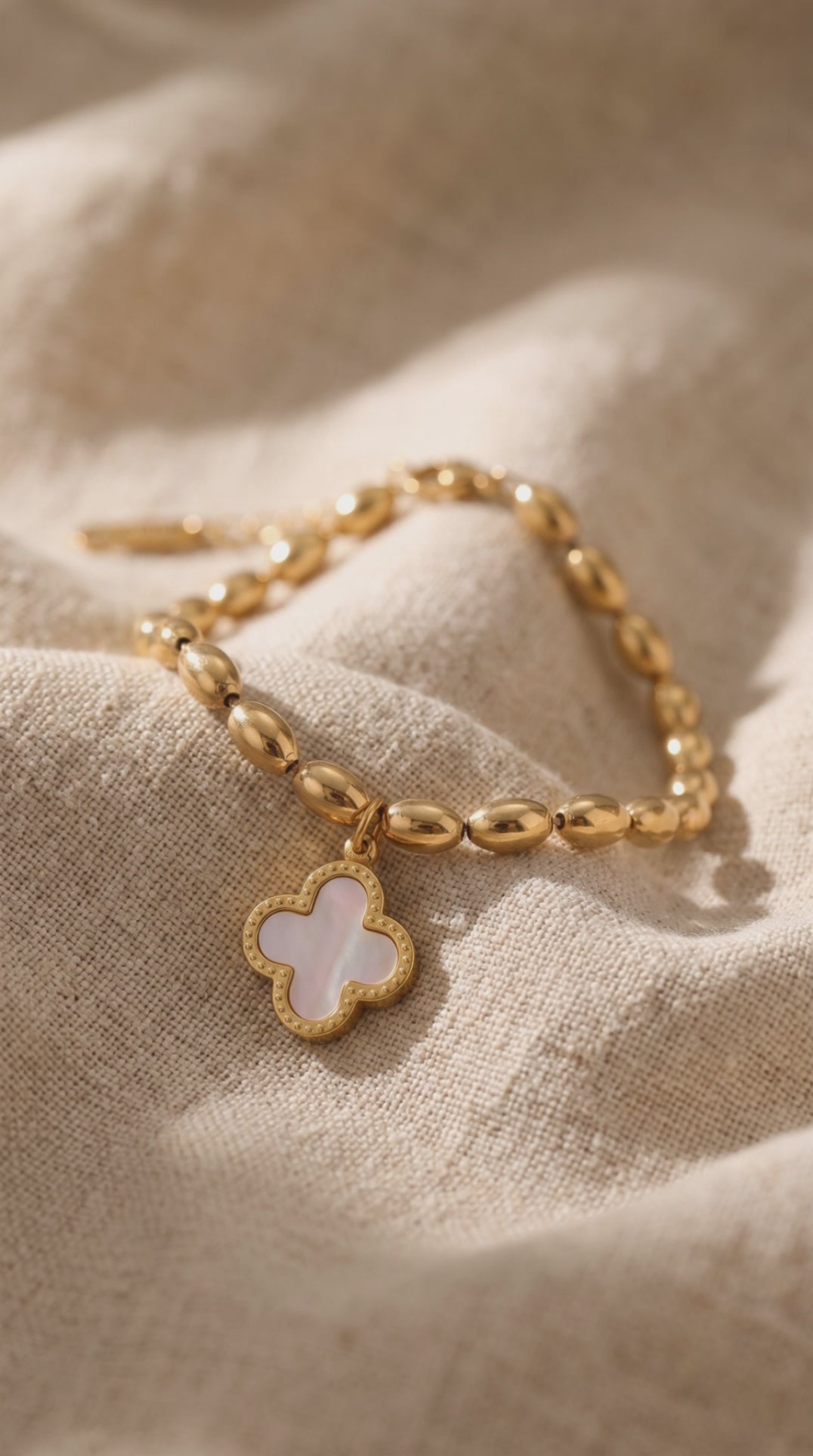 Lucky Clover Reversible Beaded Bracelet | Waterproof Gold Plated Stainless Steel & Mother of Pearl