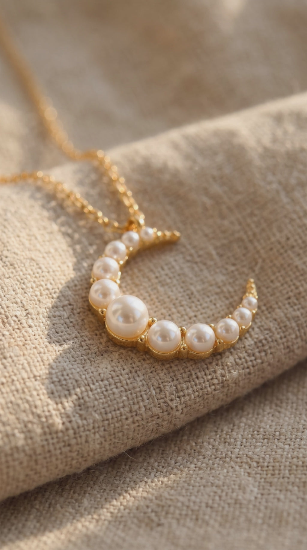 Luna Pearl Crescent Necklace | Gold Plated Stainless Steel