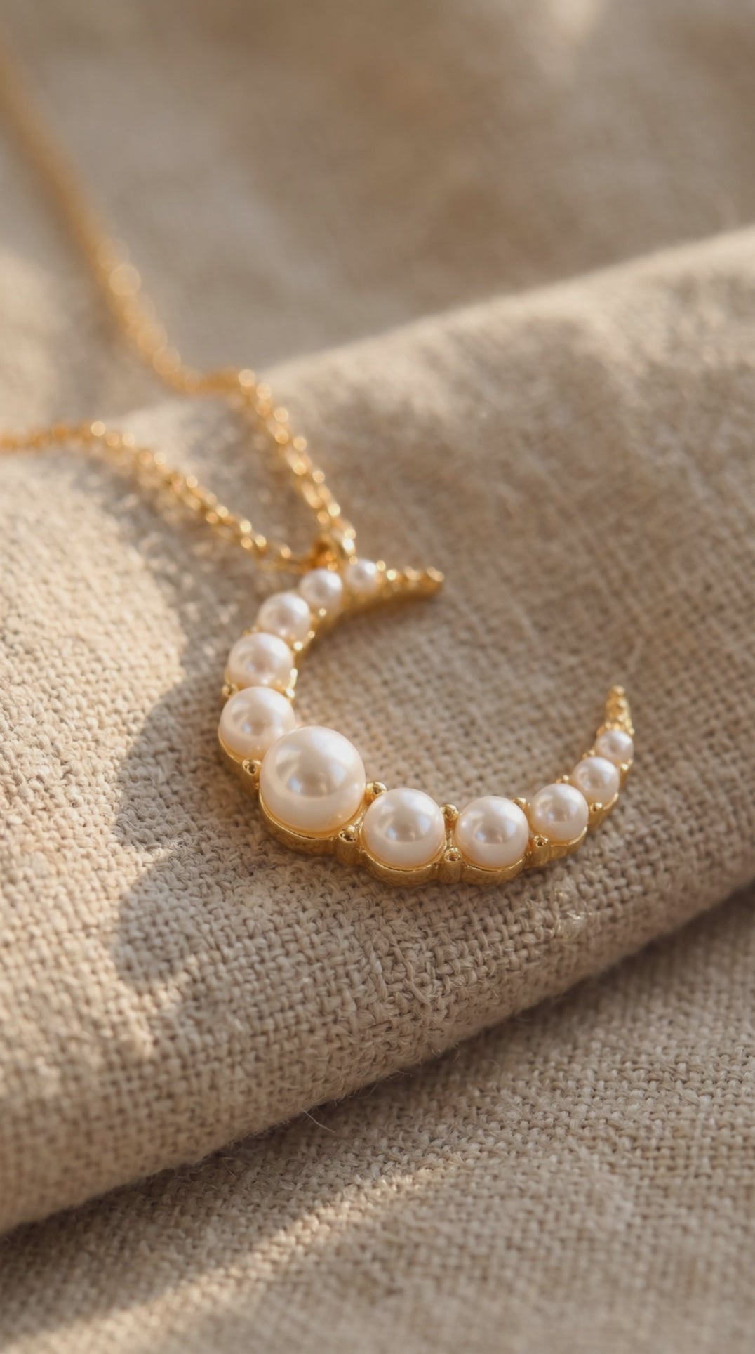 Luna Pearl Crescent Necklace | Gold Plated Stainless Steel
