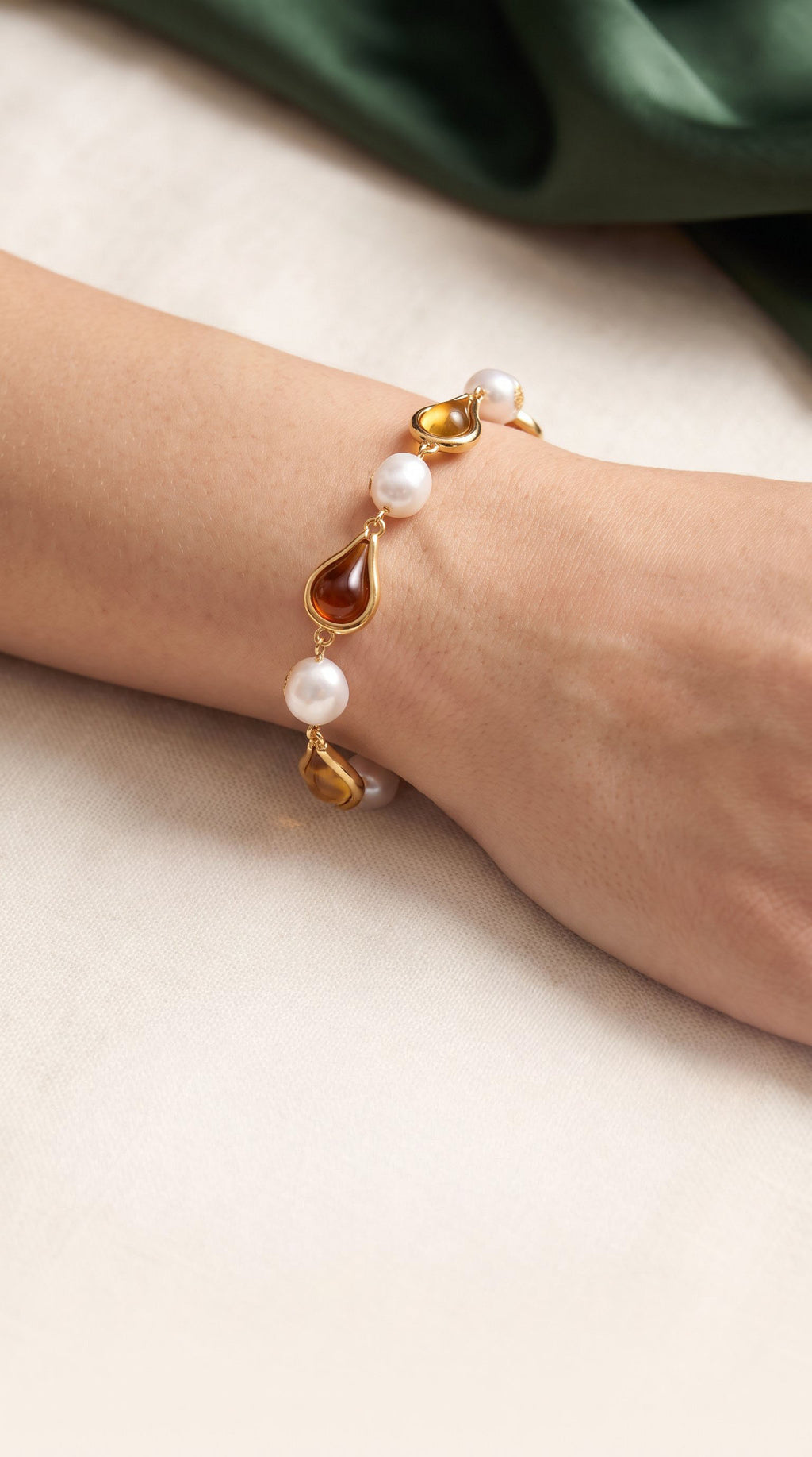 Golden Teardrop Bracelet | Recycled Brass & Freshwater Pearl