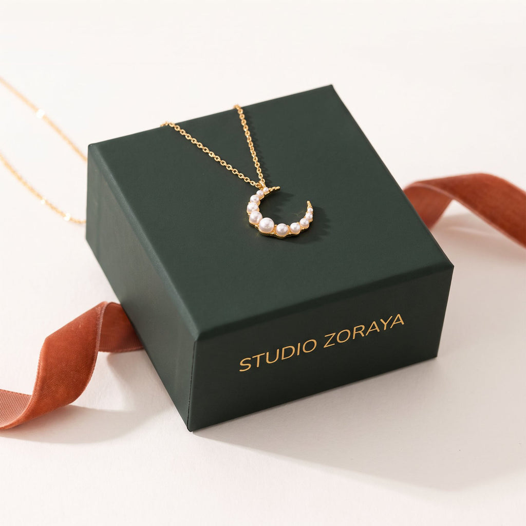 Luna Pearl Crescent Necklace | Gold Plated Stainless Steel